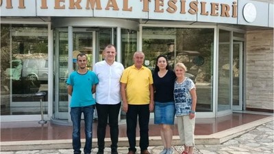 Kapandı, Kapanacak Derken Şaha Kalktı