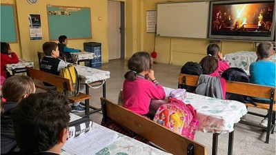 Cumhuriyet Haftası Balıkesir’in Okullarında Başladı!
