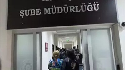 Bandırma'da Fuhuş Baskını! Ev Mühürlendi
