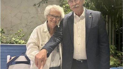 Başkan Karışık 43 Yıllık Mutluluğunu Paylaştı