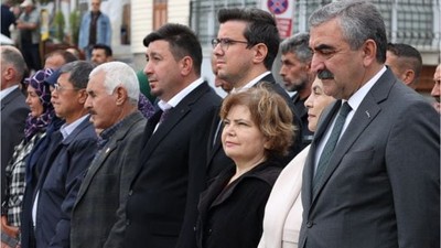 Gaga " Onlar hizmet ulaştırmanın mihenk taşı"