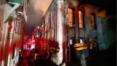 Ayvalık'ta Korkutan Gece! Aynı Anda Yandılar