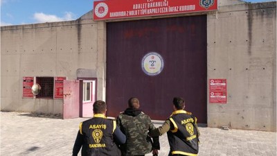 13 Saatte 41 Aranan Şahıs Yakalandı