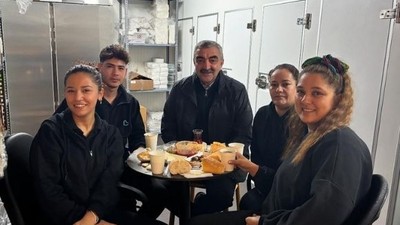 Başkan Gaga'dan Kahvaltı Sürprizi