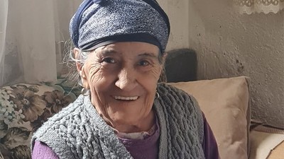 90 Yaşındaki Gülsüm Nine'den Gençlere Altın Öğütler