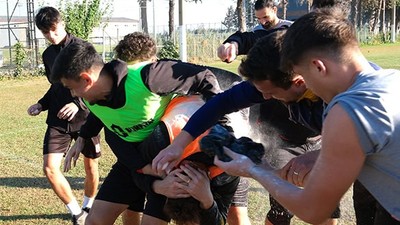 Balkes'te Bertuğ Bayar'a Sürpriz Doğum Günü Kutlaması
