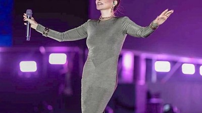 Ebru Yaşar, Ege ve Akdeniz’i Coşturdu!