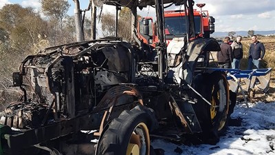 Tarlada Çalışan Traktör Alev Aldı, Ekipler Seferber Oldu