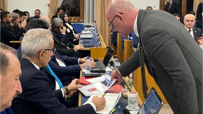 Sarı'dan Bakan Uraloğlu'na "Balıkesir üvey evlat mı?"