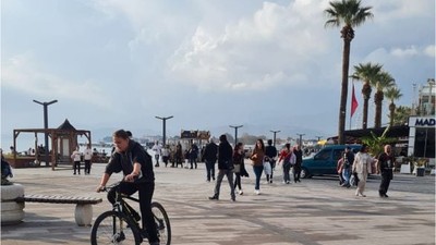 Akçay'da Halk Kordona Akın Etti!
