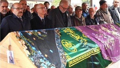 Ayvalık Halkı Hayırseverini Unutmayacak