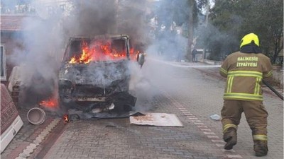 Edremit'te Kamyonet Alev Topuna Döndü!