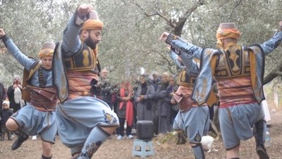 Halk Oyunları Zeytin Hasat Şenliklerine Damga Vurdu
