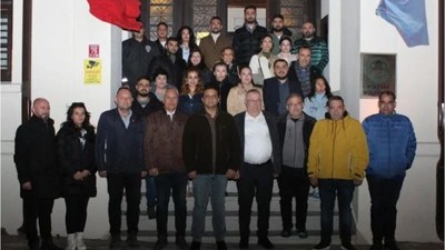 CHP Atatürk’e Saygı İçin Gece Nöbetteydi