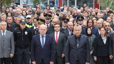 Susurluk Bugün Atatürk İçin Meydanda