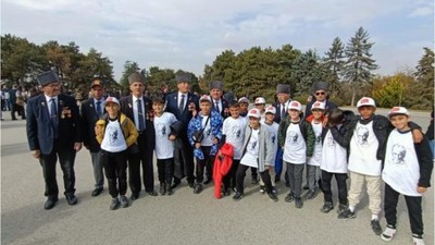 Balıkesirli Sporcular Ata'nın Huzurunda