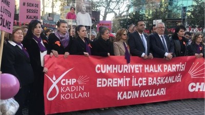 Edremit’te Kadınlar Şiddete Dur Demek İçin Meydanlara İndi