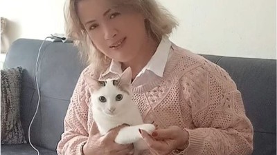 Kedinin Annelik Şefkati Görenleri Şaşırtıyor