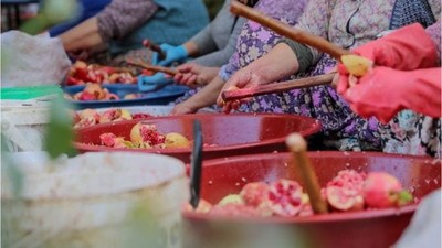 Balıkesirliler Doğal Nar Ekşisini Tercih Ediyor