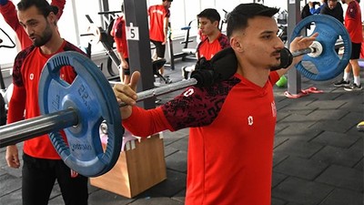 Balıkesirspor Salonda Çalıştı, Liderlik Hedefi Devam Ediyor