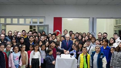 Burhaniye Kent Tiyatrosu, 25. Yılını Kutladı
