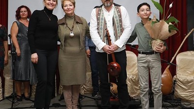 Burhaniye’de Türkü Dolu Bir Gece