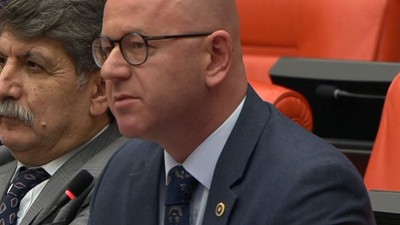 CHP’li Serkan Sarı’dan AK Parti’ye Vize Eleştirisi