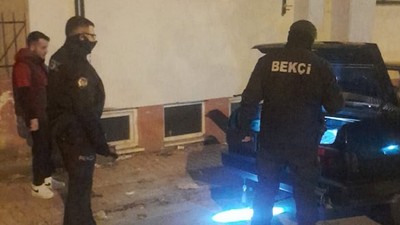 Edremit'te Asayiş Uygulamasında 9 Suçlu Kıskıvrak Yakalandı!