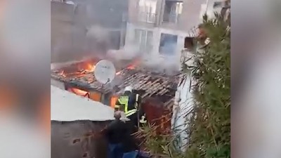 Erdek’te Metruk Evde Çıkan Yangın Korkuttu