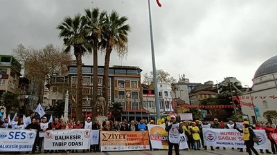 Sağlık Çalışanları Bandırma’da Beş Günlük İş Bırakma Eyleminde