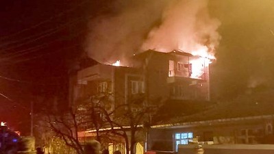 Sındırgı’da Sobadan Çıkan Yangın Apartmanda Büyük Hasara Yol Açtı