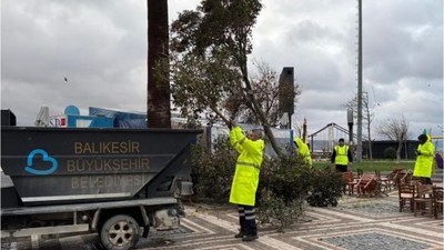 Balıkesir’de kar mesaisi