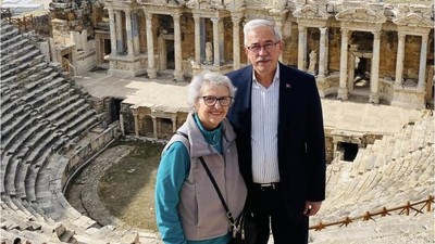 Pamukkale’ye Gidip Erdeklilere Selam Gönderdi