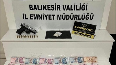 Balıkesir’de Şüpheli Araçta Yapılan Aramada 4 Gözaltı