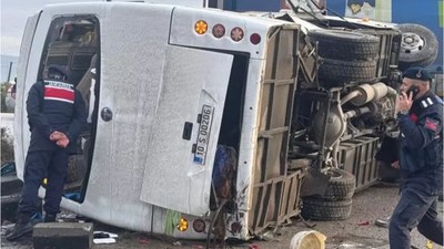 Balıkesir'de Servis Kazasında 2 Şoförde Tutuklandı
