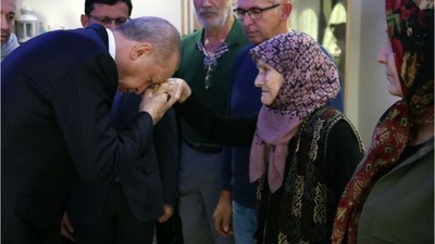 Erdoğan Patlamada Hayatını Kaybeden İşçilerin Ailelerini Ziyaret Etti