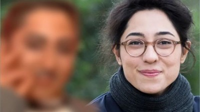 Şarkıcı Kalben Ödül Törenine Erkek Kılığında Katıldı