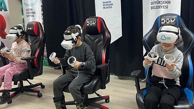 Büyükşehir'den Öğrencilere Sanal Gerçeklik Deneyimi