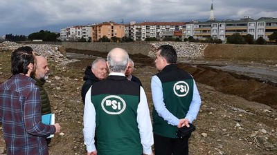 Edremit Çayı’nda Taşkın Koruma Çalışmaları Devam Ediyor