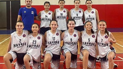 Havranlı Kızlar Namağlup Şampiyonluk Serisini Sürdürüyor