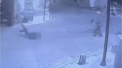 Sokak Ortasında Av Tüfeğiyle Vurdu!