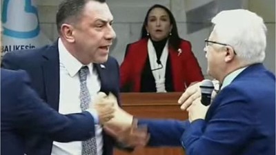 Büyükşehir Meclisi'nde "Oğlum" Kavgası