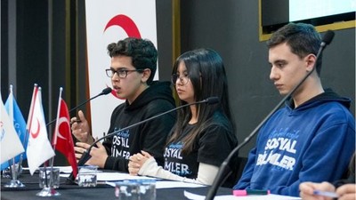 Gençler 'Yapay Zeka' İçin Kürsüde!