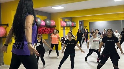 Bandırma'da Stres Zumba İle Atılıyor