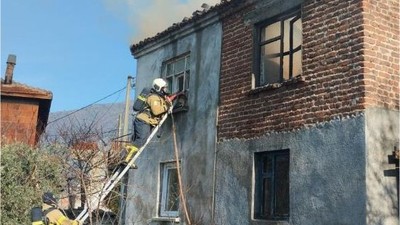 Erdek'te Korkutan Yangın! Kardeşini Zor Kurtardı