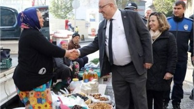 Başkan Ertaş Halk Pazarı’nda