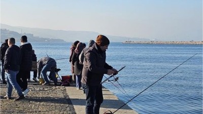 Bandırma'da Güneşli Havada Sahil Keyfi
