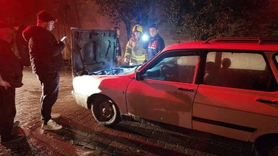 Balıkesir'de Otomobil Yangını Paniğe Yol Açtı