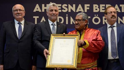 Balıkesir’li Yılın Ahisine Bakanlık Beratı