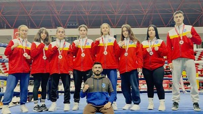 Büyükşehir Genç Muaythai Takımı 10 Madalya İle Dönüyor